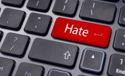 Les discours de haine dans les pages Facebook des médias d'information